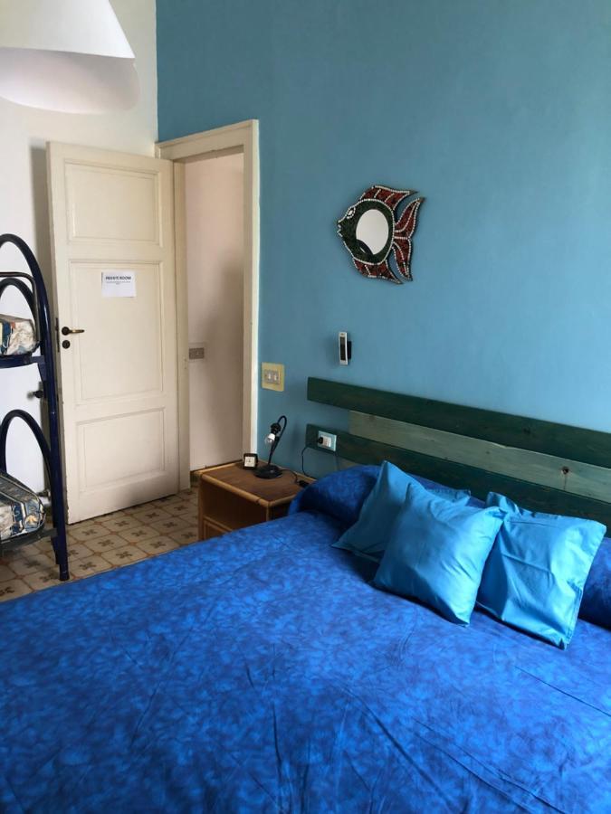 Hostel Beach House Giardini Naxos Exterior photo
